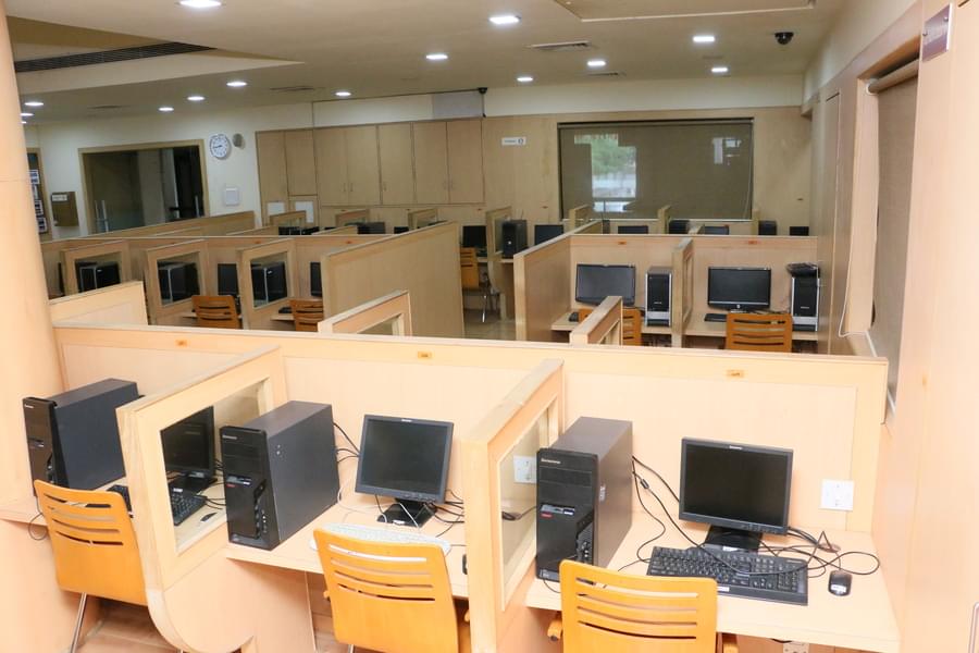 Atmiya University Rajkot Library photo 14